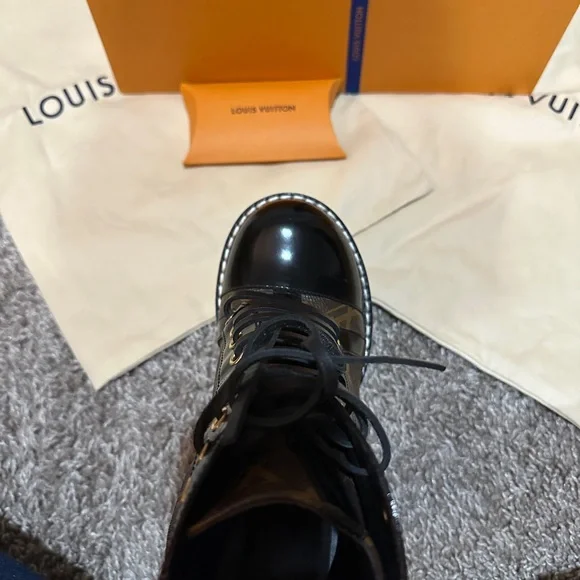 Louis Vuitton Star Trail Ankle Boot - Size 8 - Wore Once - Picture 12 of 16